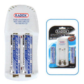 CARGADOR DE BATERIAS P/ "AA" y "AAA" INCLUYE 2 BATERIAS "AA"   RADOX   660-154 - herguimusical