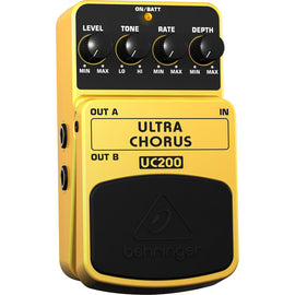 Pedal chorus para guitarra, obtén un sonido chorus súper grueso con un increíbleefecto estéreo  UC200  BEHRINGER - Hergui Musical